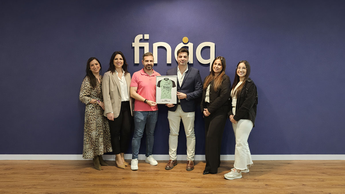 patrocinio FINAQ Escuela Ciclista Lucena